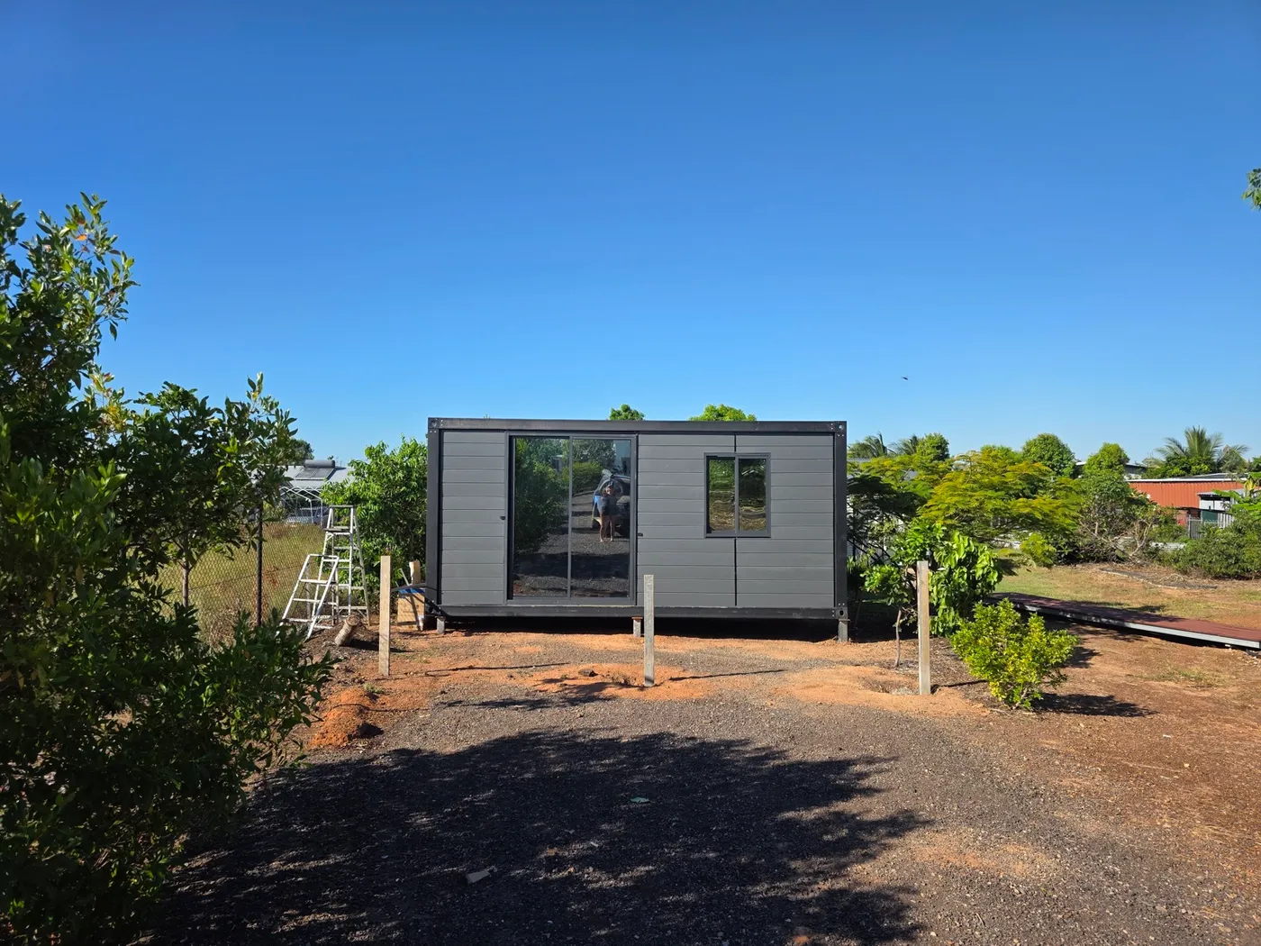 Custom demountable