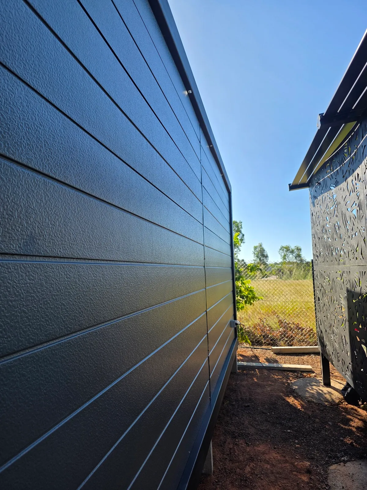 Custom demountable
