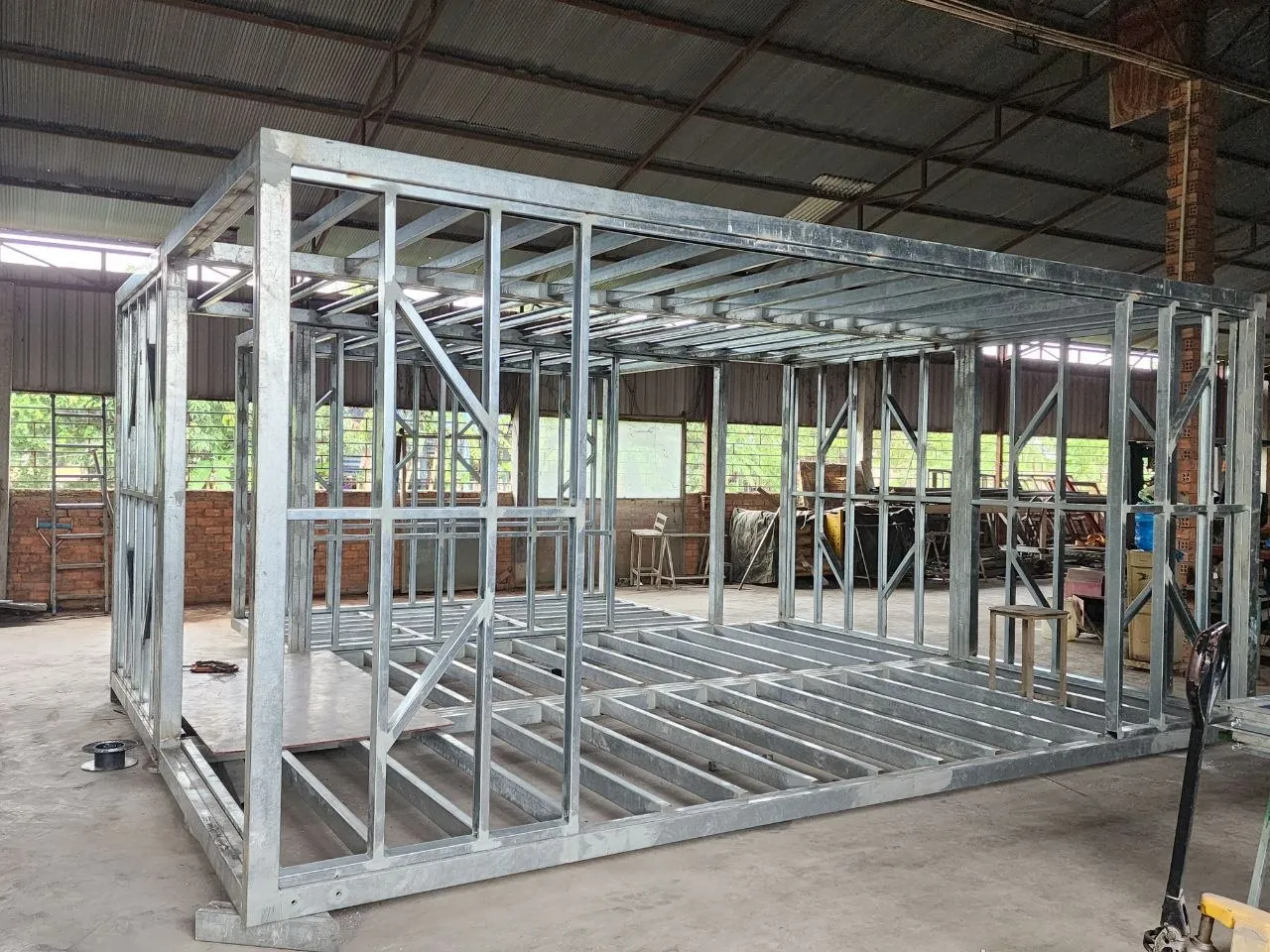 The Finke — steel frame construction